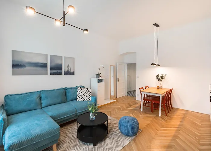 Urban One-Bedroom Apartment