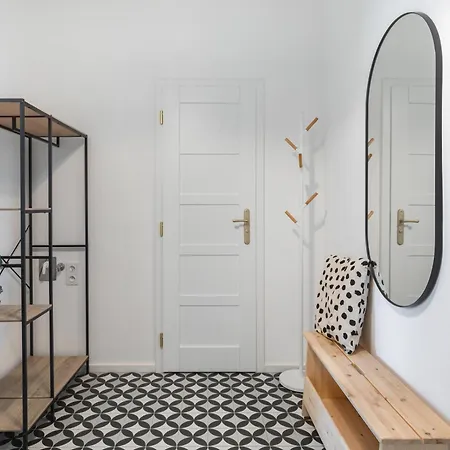 Urban One-Bedroom Apartment Prague Exterior photo